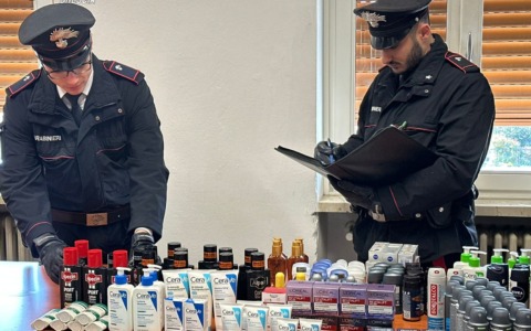 Tre cittadini rumeni denunciati per ricettazione di prodotti beauty