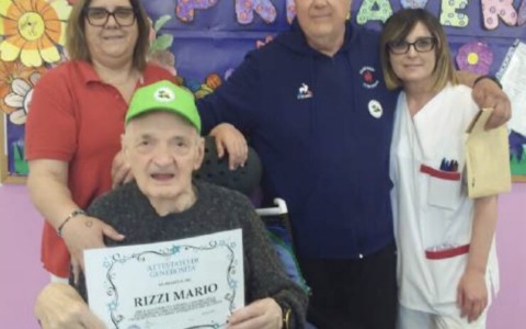 Il primo benefattore del ‘Pulmino dei nonni’ è un ospite della Rsa di Manerbio