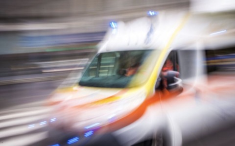 Corzano: operaio ferito da lamiere cadute durante il carico