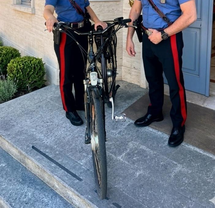 Gambara: due giovani rubano una bicicletta e vengono denunciati