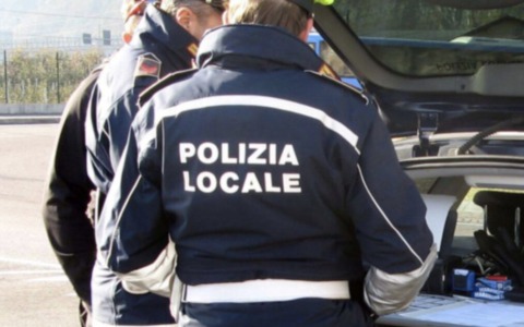 Manerbio: fuga in moto e arresto per un uomo senza patente